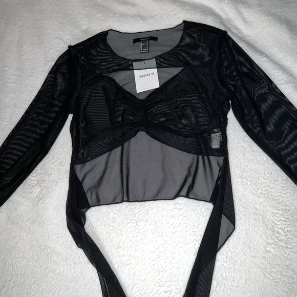 Mesh/sheer top - Picture 2 of 3